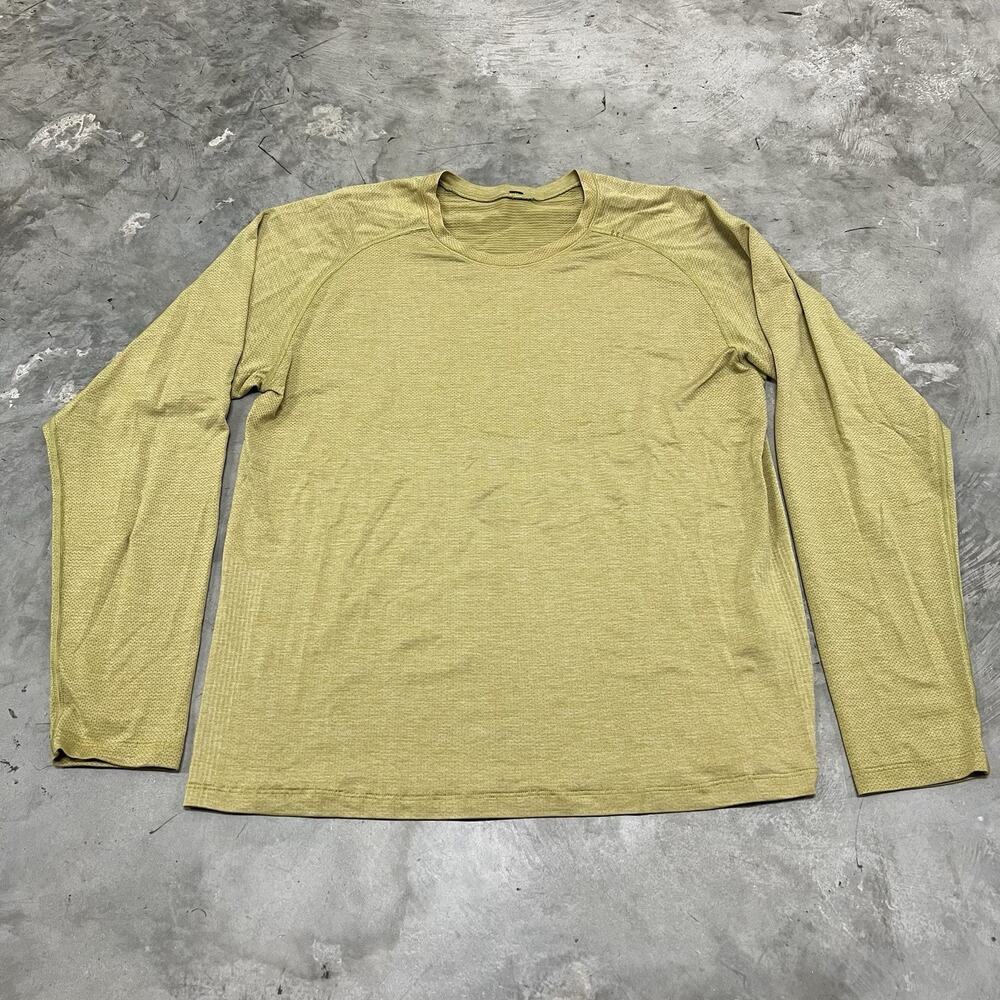 LULULEMON Shirt Mens M Medium Yellow Metal Vent Tech Long Sleeve Crew